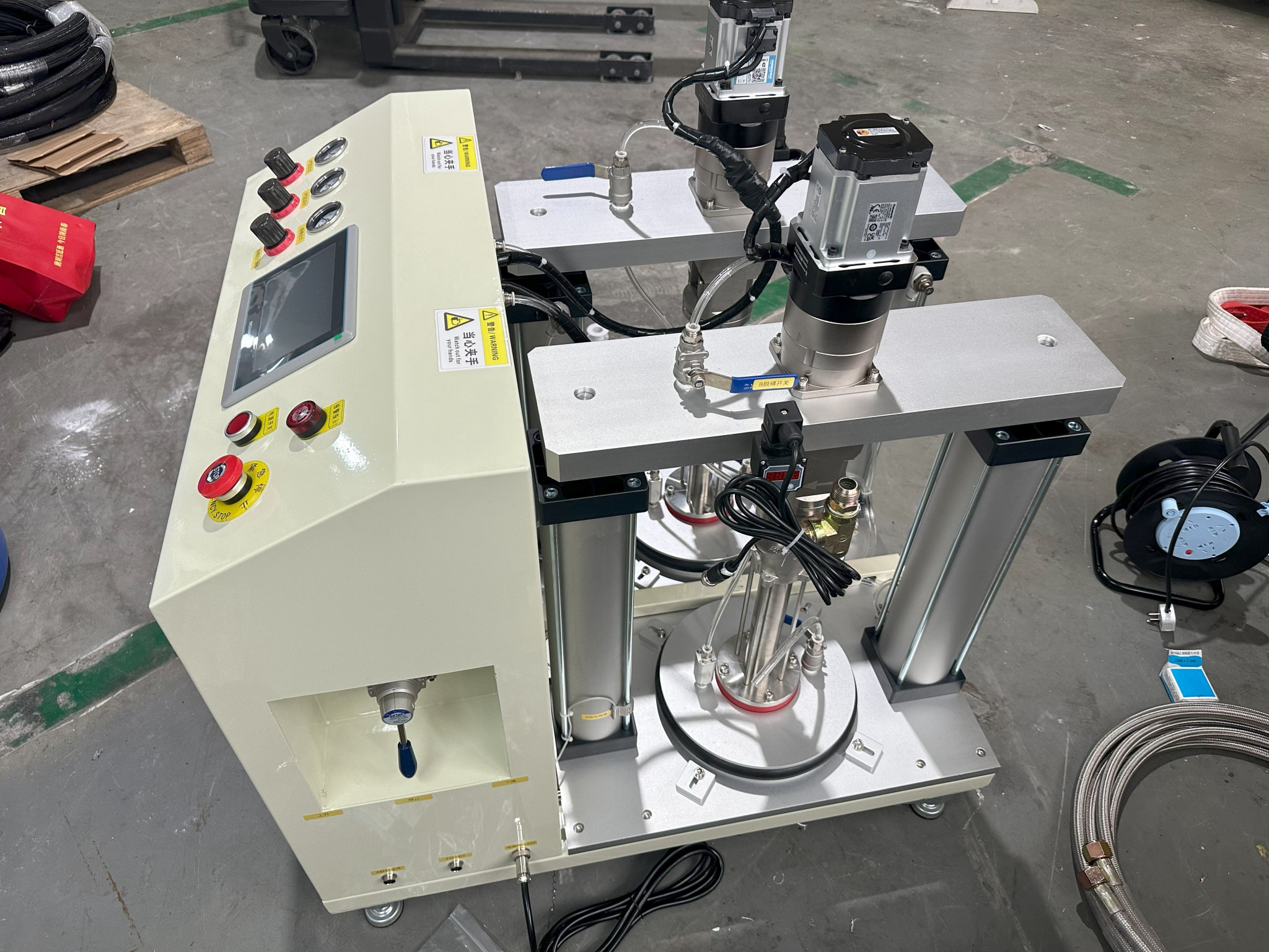 雙組份壓盤泵系統